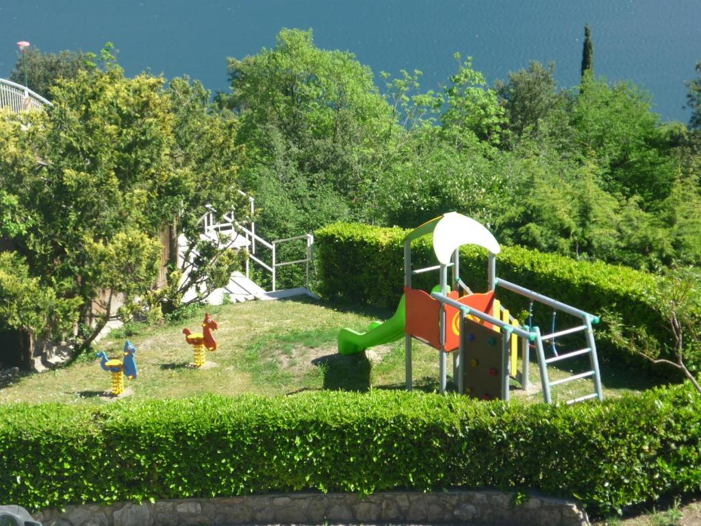 Residence Hotel Maxi Limone sul Garda Exterior photo